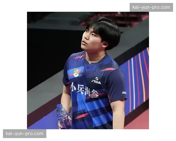 特写:15岁小将松岛辉空决胜局擦边球引争议,赛后主动向裁判示意 特写:15岁小将松岛辉空决胜局擦边球引争议,赛后主动向裁判示意